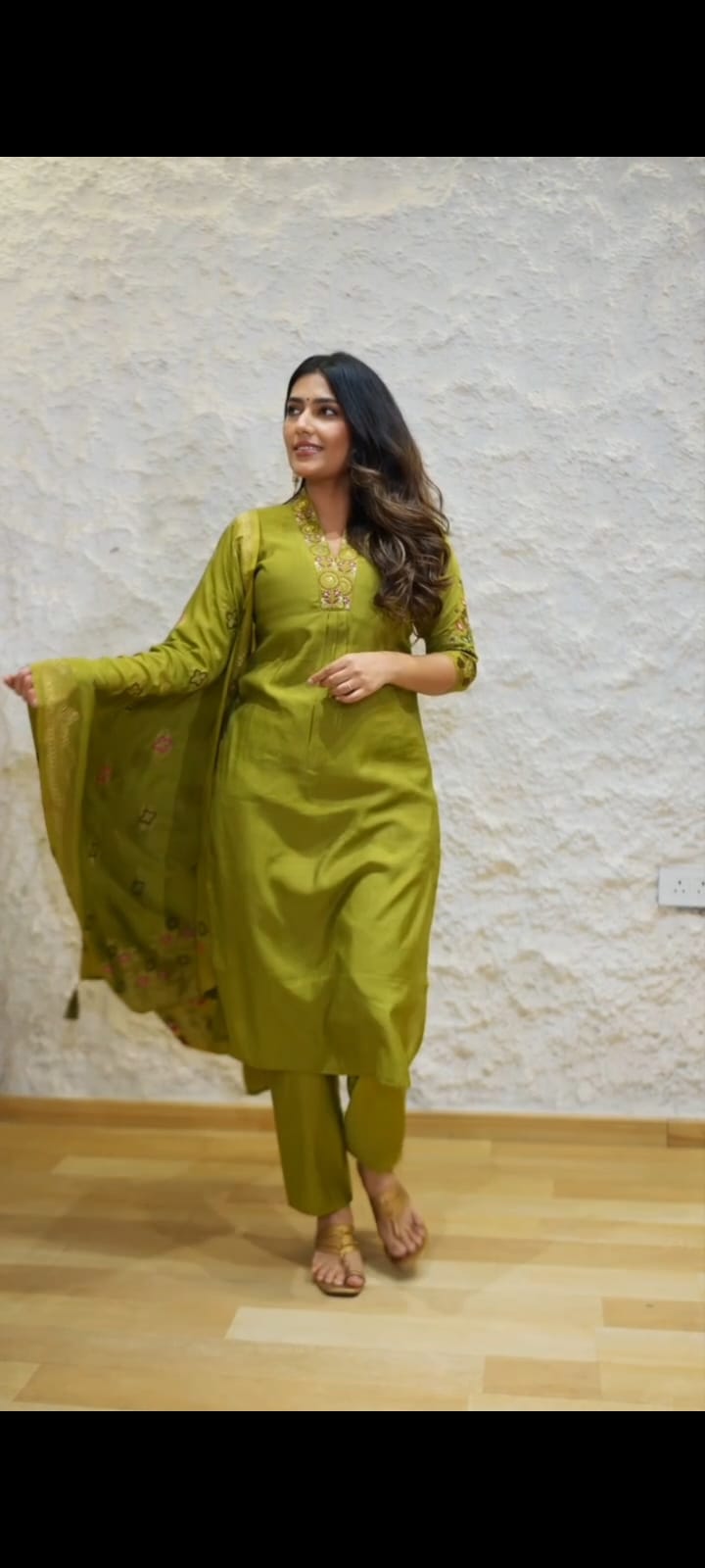 ✨ Olive Grace Embroidered Kurta Set ✨ - Image 2